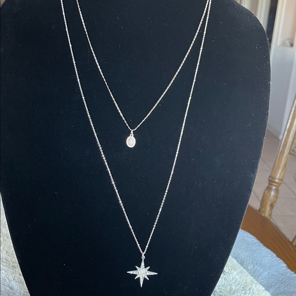 Liz Claiborne Jewelry - Liz Claiborne Silver Double Layer Star Necklace